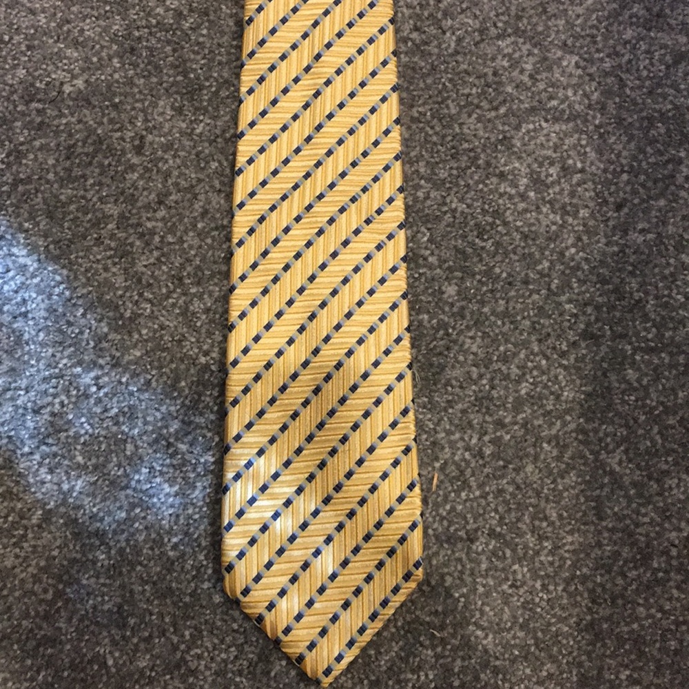 Barcelono tie